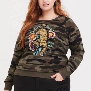 Torrid Camouflage Sweatshirt with Leopard Embroidery Size 3 GORGEOUS